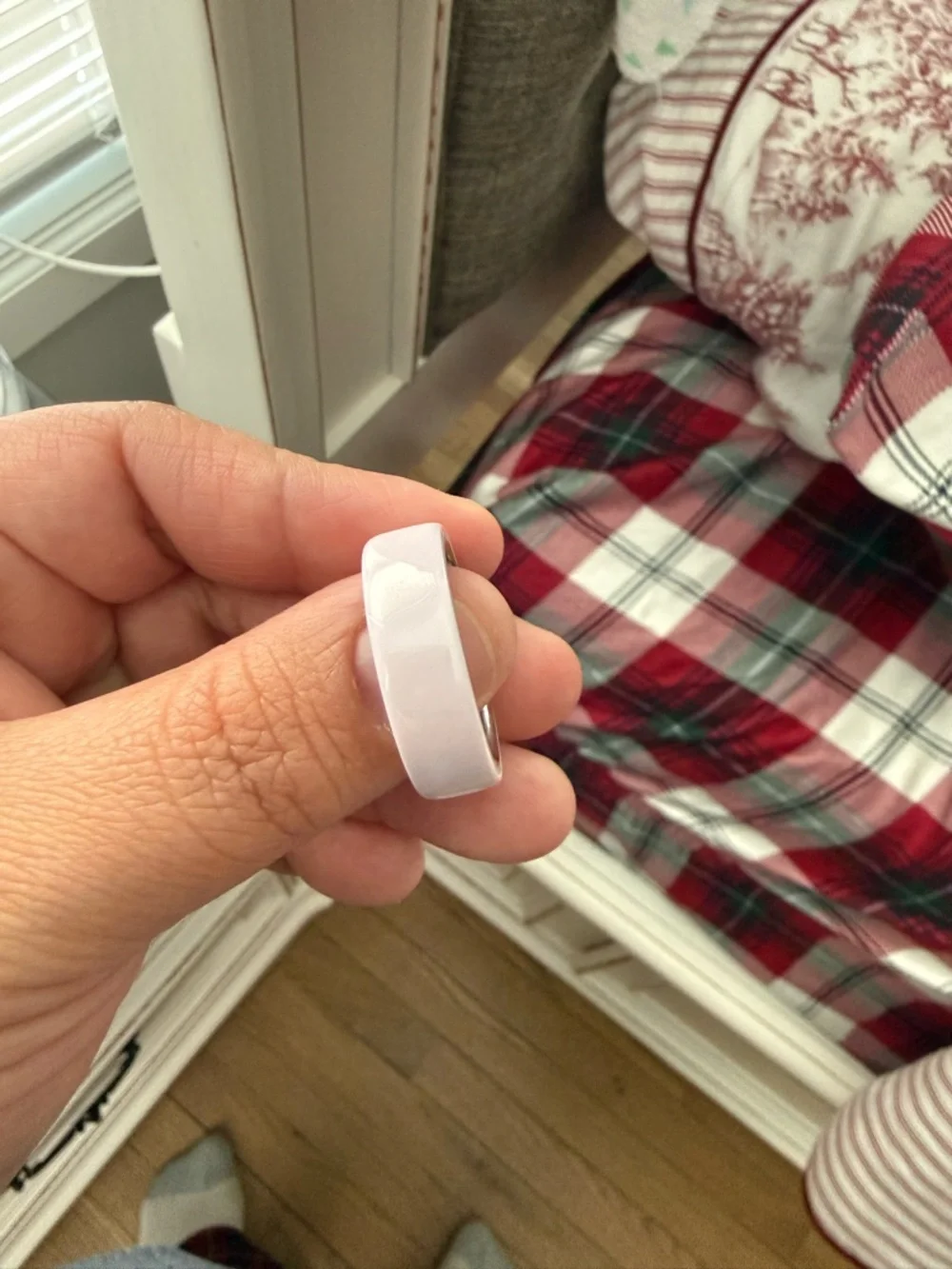 Oura Ring 4 size 11 Ceramic Petal - Picture 5 of 6